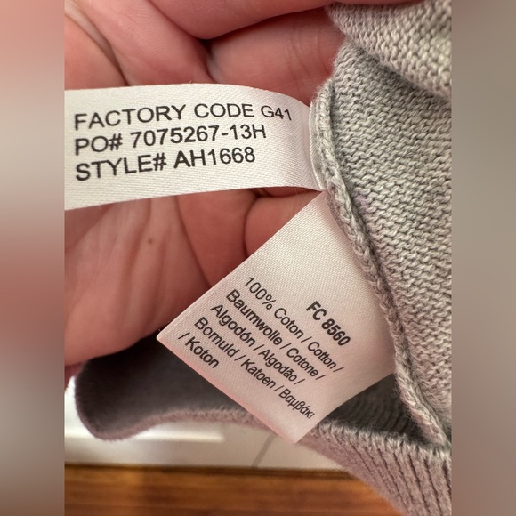 Lacoste Men's Gray and Navy Argyle Sweater size 6 - Picture 5 of 6